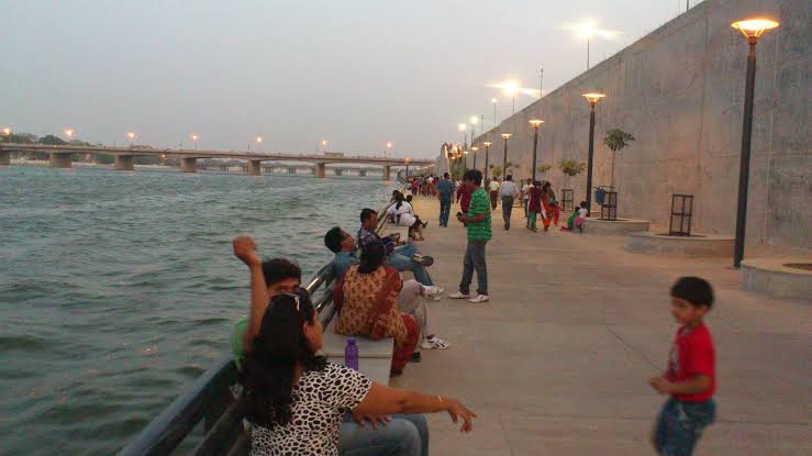 Ahmedabad Riverfront Review: Things to do in Sabarmati Riverfront Park - Best Park In Ahmedabad